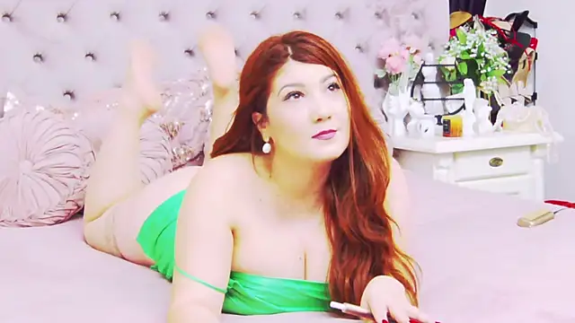 Snapshot of PenelopeLynnx chatting on 11.23.25 PenelopeLynnx online show from 11.23.25