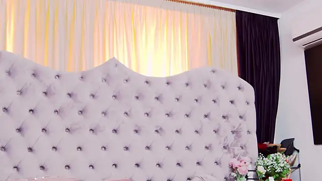 PenelopeLynnx online show from 01.12.26