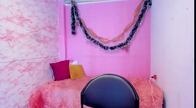 Snapshot of Brunette_sasha chatting on 12.26.24 Brunette sasha online show from 12.26.24