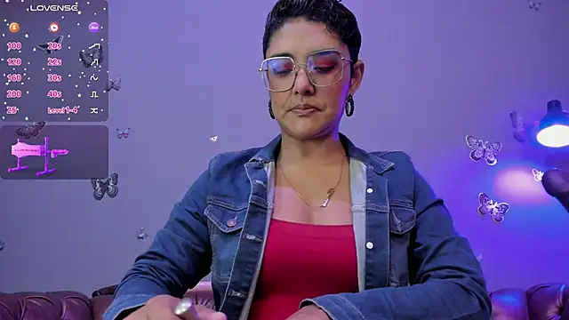 Kaira mosse online show from 02.02.25