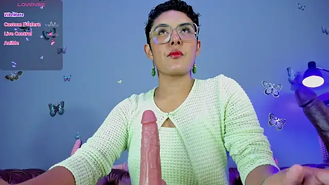 Kaira mosse online show from 02.11.25