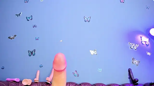 Kaira mosse online show from 03.11.25