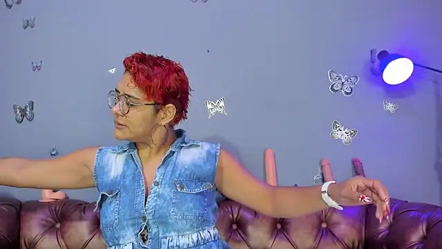 Kaira mosse online show from 03.01.26