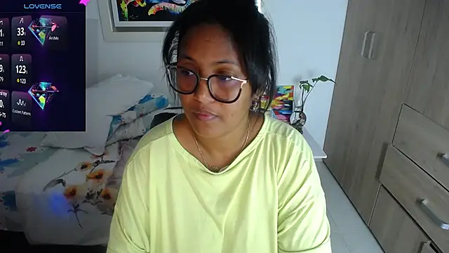 Snapshot of miajoseph_ chatting on 02.04.25 miajoseph online show from 02.04.25