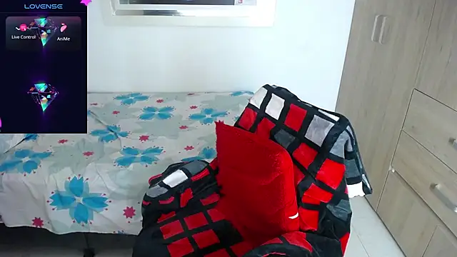 Snapshot of miajoseph_ chatting on 02.20.25 miajoseph online show from 02.20.25