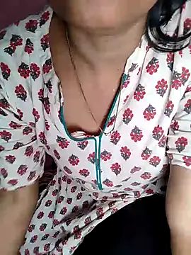 Snapshot of Shivani_Mumbai85 chatting on 02.13.25 Shivani Mumbai85 online show from 02.13.25