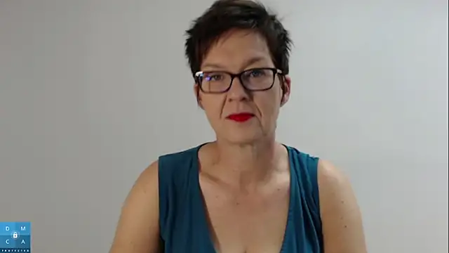 Snapshot of Sofie69Velvet chatting on 09.21.25 Sofie69Velvet online show from 09.21.25