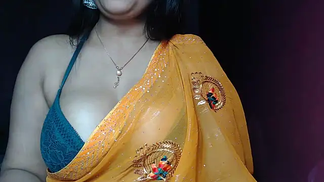 Snapshot of _Kamakshi chatting on 01.12.25 Kamakshi online show from 01.12.25