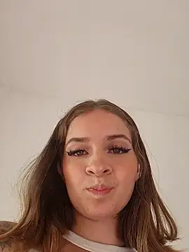 Alicia barbie online show from 02.05.25