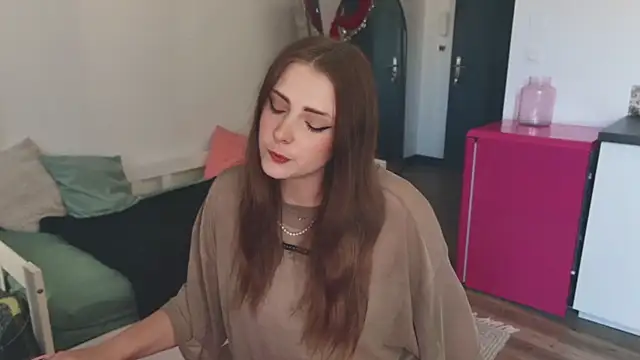 Snapshot of ce_leste__ chatting on 10.17.25 ce leste online show from 10.17.25