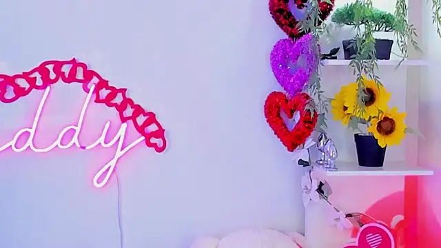 MaddyParisi online show from 02.14.25