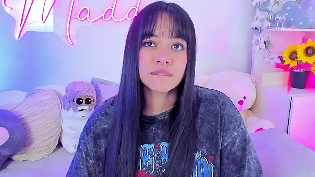 MaddyParisi online show from 03.11.25