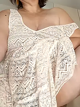 EvaNights online show from 10.12.25