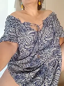 EvaNights online show from 10.13.25