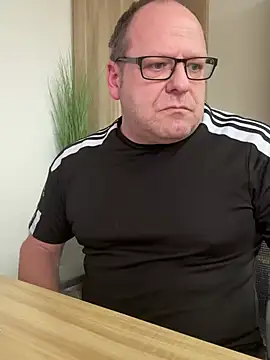 coupleLatinaLovers online show from 01.30.25