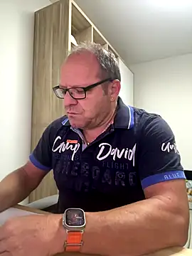 coupleLatinaLovers online show from 09.19.25