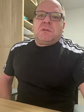 Snapshot of coupleLatinaLovers chatting on 02.10.26 coupleLatinaLovers online show from 02.10.26