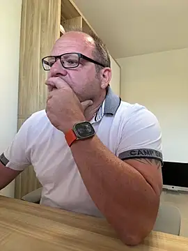 coupleLatinaLovers online show from 05.26.26