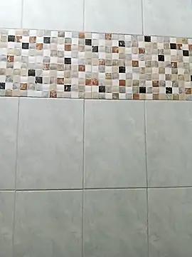 Snapshot of morenogato100 chatting on 11.10.25 morenogato100 online show from 11.10.25