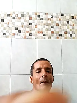 Snapshot of morenogato100 chatting on 11.16.25 morenogato100 online show from 11.16.25