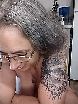 GraceHenderson online show from 03.04.25