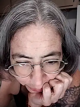 GraceHenderson online show from 03.05.25