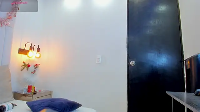 chloe zulay online show from 12.16.25