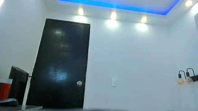 chloe zulay online show from 01.17.26