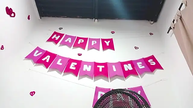 PetiteIvoryQueen19 online show from 02.28.25