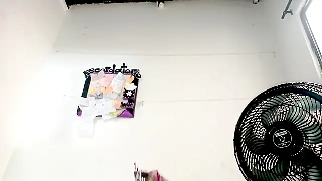 PetiteIvoryQueen19 online show from 09.27.25