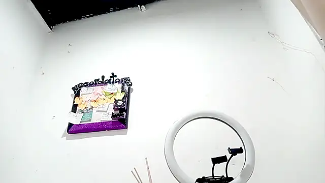 PetiteIvoryQueen19 online show from 11.05.25