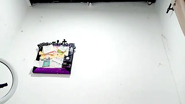 PetiteIvoryQueen19 online show from 12.19.25