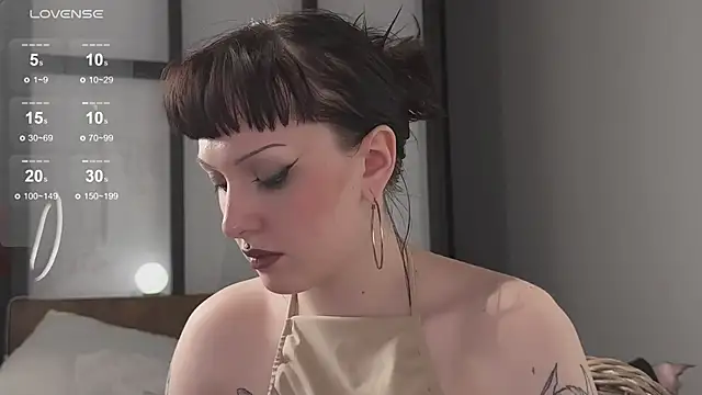 Snapshot of vinylstore chatting on 01.08.25 vinylstore online show from 01.08.25