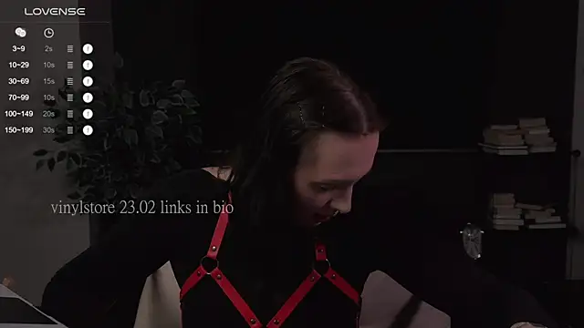 Snapshot of vinylstore chatting on 02.23.25 vinylstore online show from 02.23.25