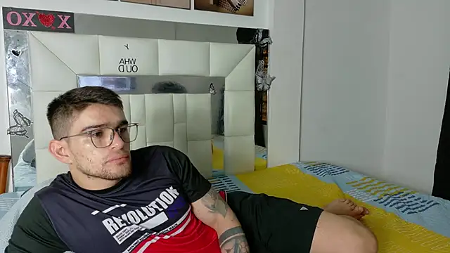 Sexy Alejandro  online show from 01.29.25