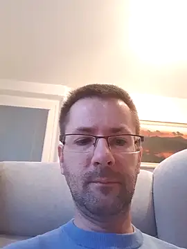 riskybusiness9090 online show from 10.20.25