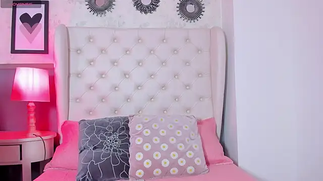 melanie hills online show from 02.04.25