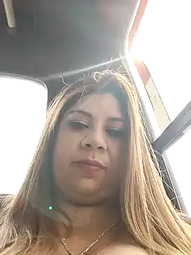 Snapshot of Laura-Hernandez chatting on 12.15.24 Laura-Hernandez online show from 12.15.24