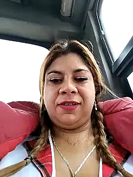 Snapshot of Laura-Hernandez chatting on 12.18.24 Laura-Hernandez online show from 12.18.24