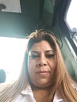 Snapshot of Laura-Hernandez chatting on 01.26.25 Laura-Hernandez online show from 01.26.25