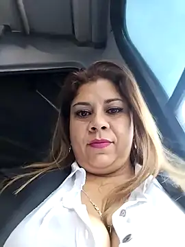 Snapshot of Laura-Hernandez chatting on 02.19.25 Laura-Hernandez online show from 02.19.25