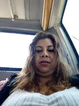 Snapshot of Laura-Hernandez chatting on 06.23.26 Laura-Hernandez online show from 06.23.26