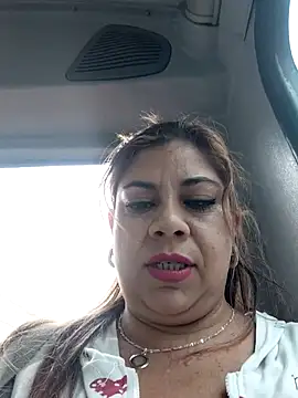 Snapshot of Laura-Hernandez chatting on 06.26.26 Laura-Hernandez online show from 06.26.26