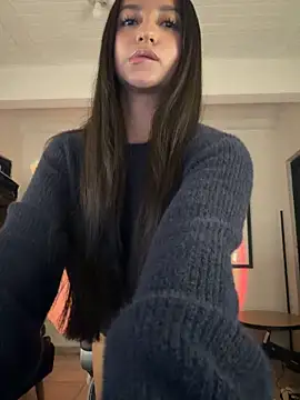 Snapshot of aly_golden_ chatting on 06.14.26 aly golden online show from 06.14.26