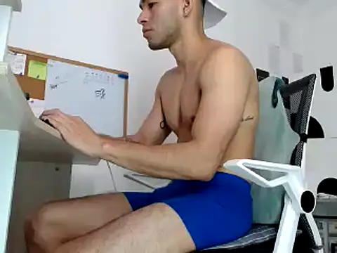 Snapshot of Carringtonhot chatting on 01.20.25 Carringtonhot online show from 01.20.25