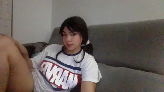Snapshot of Kiri_Cutee chatting on 12.19.24 Kiri Cutee online show from 12.19.24