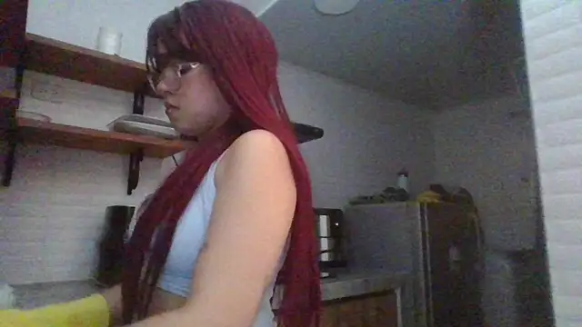 Snapshot of Kiri_Cutee chatting on 02.20.25 Kiri Cutee online show from 02.20.25