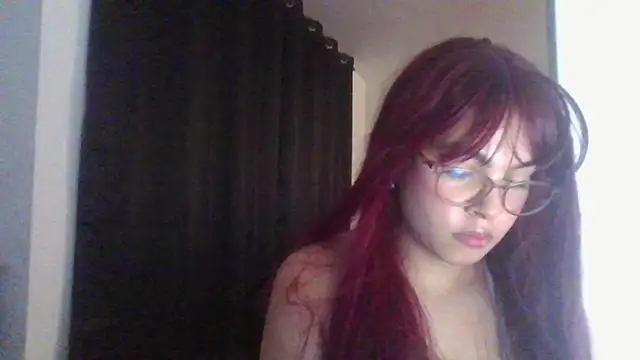 Snapshot of Kiri_Cutee chatting on 02.20.25 Kiri Cutee online show from 02.20.25