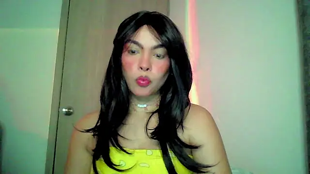 Snapshot of Kiri_Cutee chatting on 09.12.25 Kiri Cutee online show from 09.12.25