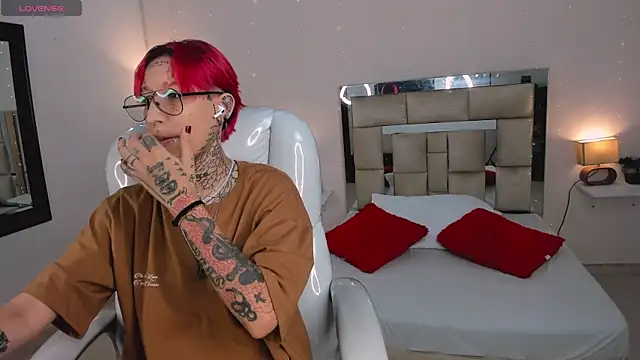 ravengreen  online show from 01.24.25